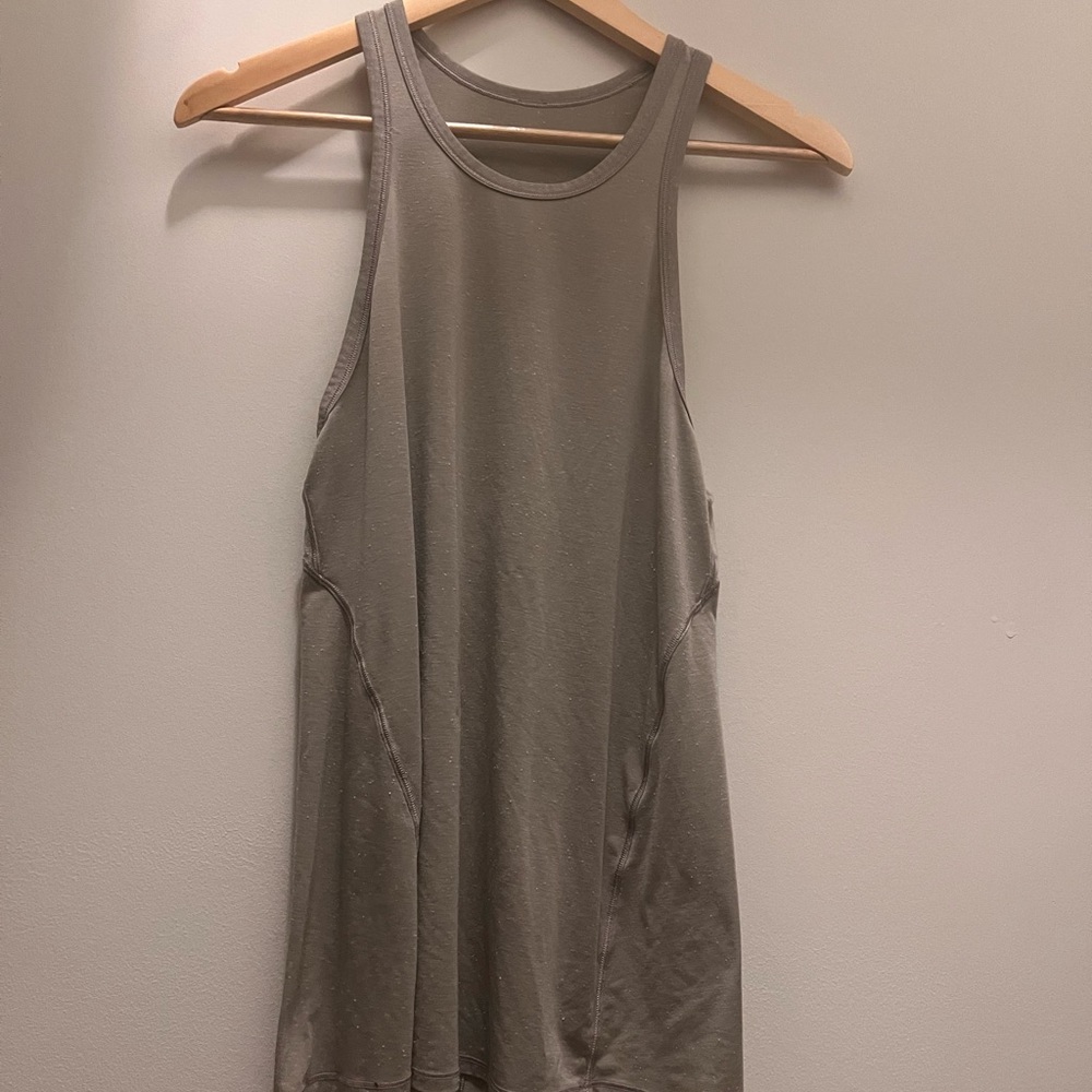 Lululemon Goal Up tank, size 2